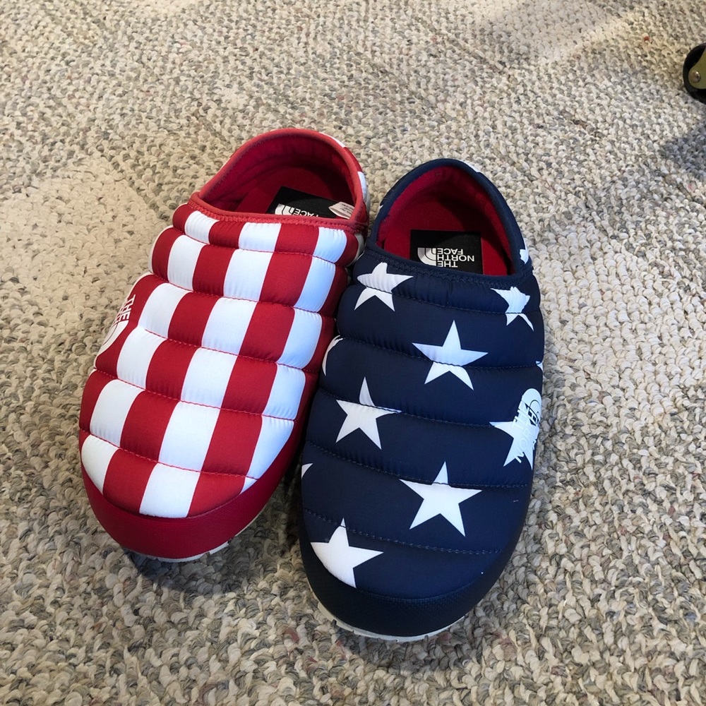 North face women’s 10 team USA slipper